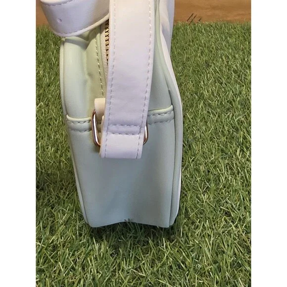 Disney Primark "Winnie The Pooh" Crossbody/Camera Bag Light Green NWT 9"x6"x3" - Picture 5 of 12